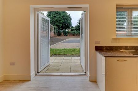 1 BED Apartment To rent - Photo 4