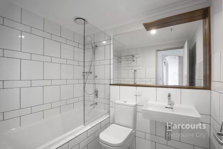 Spacious Well Appointed Apartment - Unfurnished - Photo 5