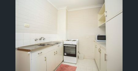 Light and Bright Studio Apartment - Photo 2