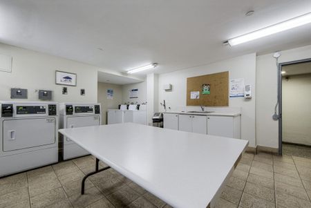 Parkside Place - Photo 2