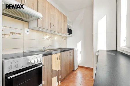 Pronájem bytu 1+kk, Na Vsi 143, Pardubice – Černá za Bory - Фото 2