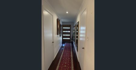 Bottom level 2 bed apartment - Photo 3