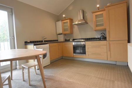 2 bedroom apartment to rent - Photo 4