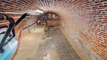 Lichtrijk en ruim appartement met 3 kamers in centrum Poperinge. - Foto 2