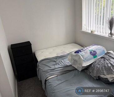 1 bedroom in a flat share to rent - Photo 2