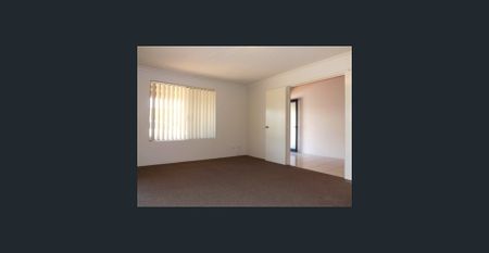 Great Location - Close to the beach - Photo 4