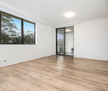 Modern one-bedroom apartment in Washington Park, Riverwood - Photo 5