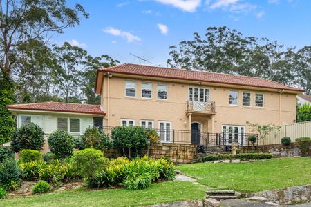 Spacious Home with Dual Master Suites & Walk to Wahroonga Public School - Photo 5