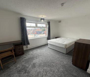 4 bedroom house share to rent - Photo 5