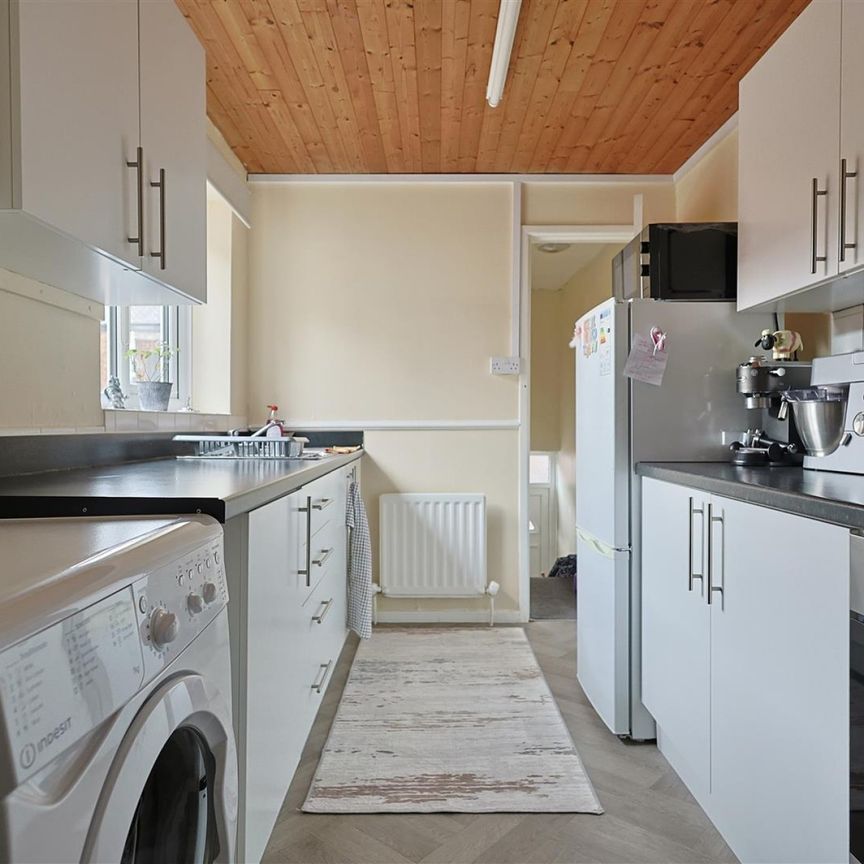 3 bedroom Flat to rent in Beaconsfield Street, Arthurs Hill, Newcastle upon Tyne - Photo 1