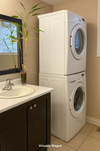 For Lease - 23A Yarrow Road, Toronto, Ontario - Photo 2