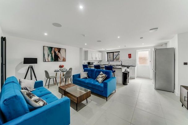 6 bedroom house to rent - Photo 1