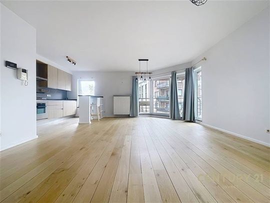 Appartement te huur - Photo 1