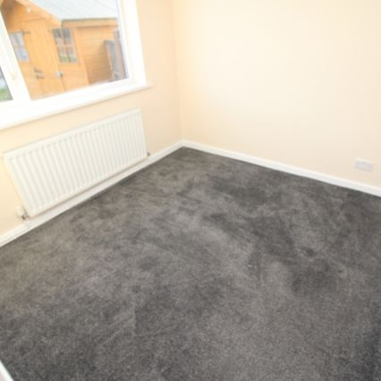 3 Bedroom Semi-Detached Bungalow - Photo 1