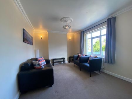 3 bedroom semi-detached house to rent - Photo 2
