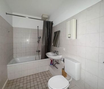 Renovierte 2-Zimmer mit Einbauküche und Stellplatz - Photo 5