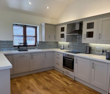 2 bedroom barn conversion to rent - Photo 5