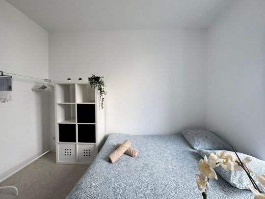 STUDIO MEUBLE-PROCHE BOULEVARD MONTAIGNE-LA2215 - Photo 1