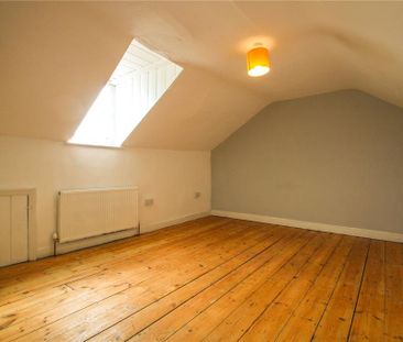 4 bedroom terraced house to rent - Photo 3