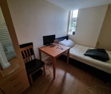 Richmond Rd, Roath, Cardiff - Photo 3