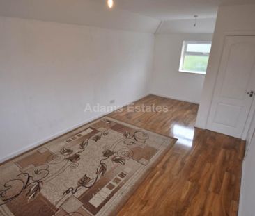 4 bedroom semi-detached house to rent - Photo 3