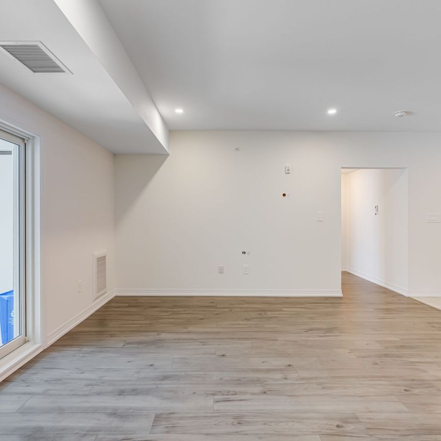 For Lease - 15 Kneeshaw Drive Unit# 413, Barrie, Ontario - Photo 1