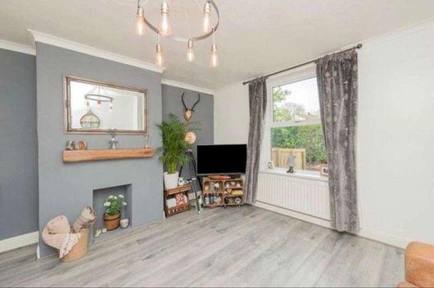 Grove Terrace, Birkenshaw, Bradford, West Yorkshire, BD11 - Photo 1