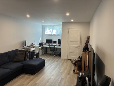 Belle maison de ville rénovée et semi-meublée. - Photo 3