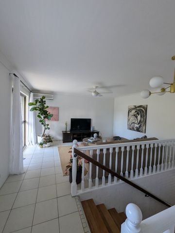 East Brisbane - Photo 2