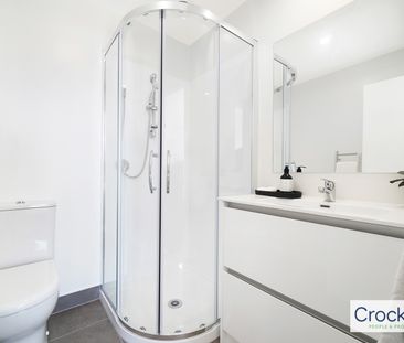 2 bed & 2 lounge - Photo 1