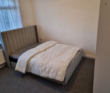 Room in a Shared House, Parthenon Drive, L11 - Photo 3