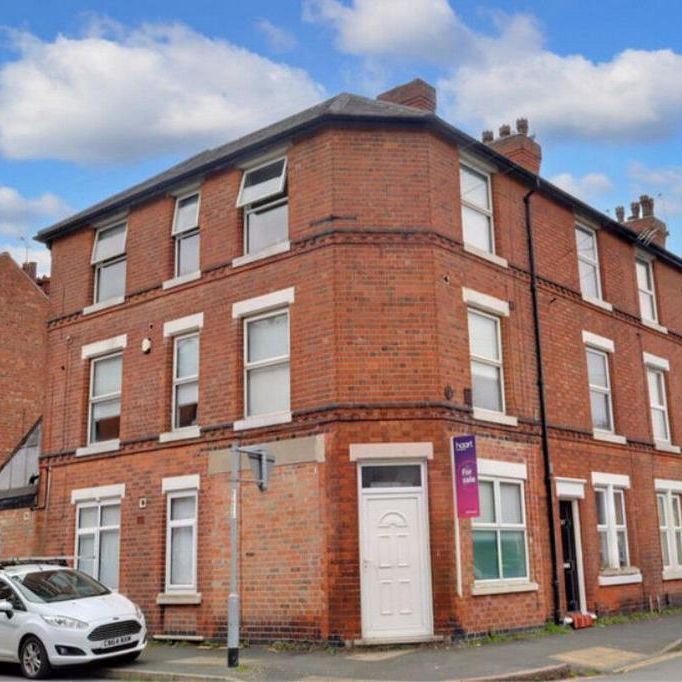 1 bedroom in a house share to rent - Photo 1