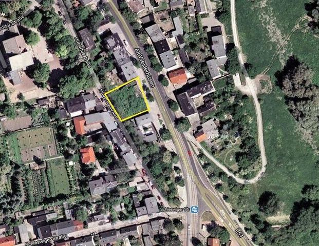 Helle Erdgeschosswohnung mit Tageslichtbad, Badewanne, Innenhofnutzung unweit der Elbwiesen - Foto 1