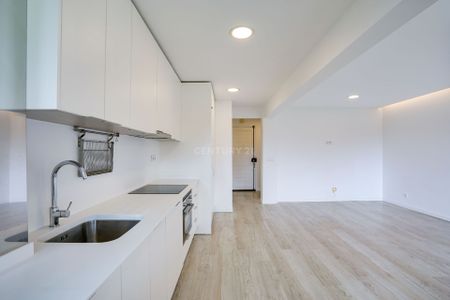 Apartamento T3 remodelado, com logradouro com churrasco em Porto Salvo para arrendamento - Photo 3