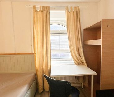 Room in a Shared Flat, Bradley House, E3 - Photo 6