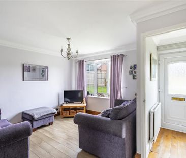 3 bedroom end of terrace house to rent - Photo 3