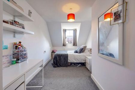 4 bedroom terraced house to rent - Photo 3