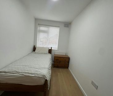 Flat to rent on - Photo 5