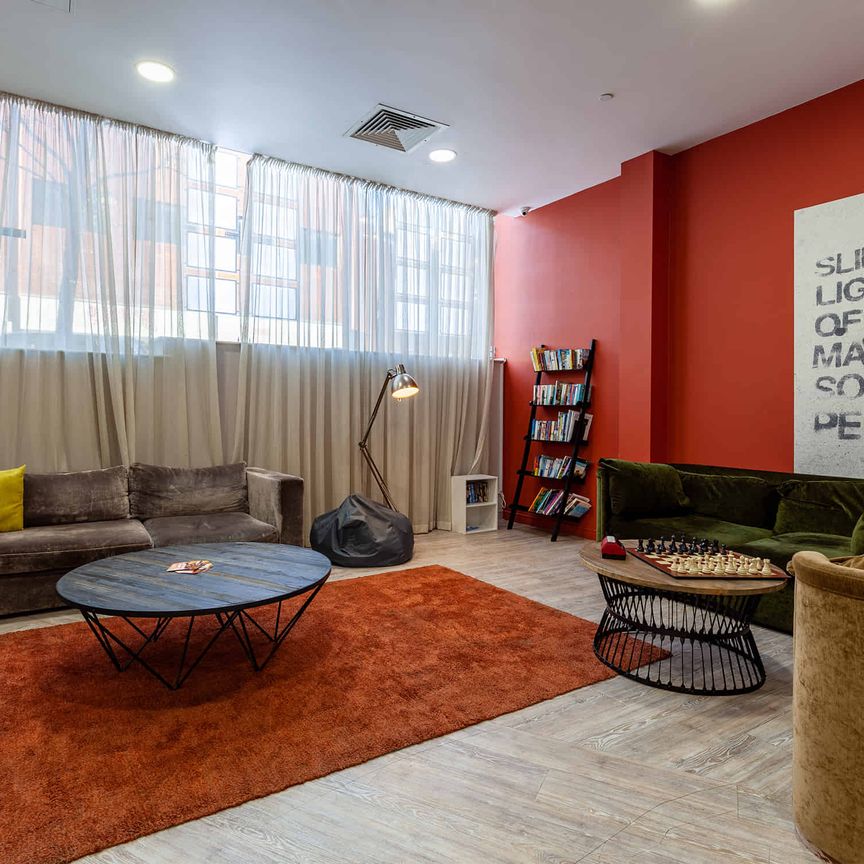 Silver Studio - Photo 1