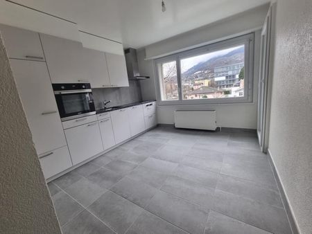 Appartement entièrement rénové de 2 1/2 pièces - Photo 3