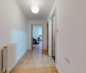 2 bedroom ground floor flat to rent - Photo 3