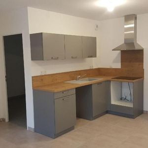 Location Appartement 2 pièces 40m² GAP 05000 - Photo 2