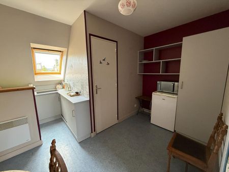 Location Appartement 1 pièce Meublé 16m² BRECEY 50370 - Photo 2