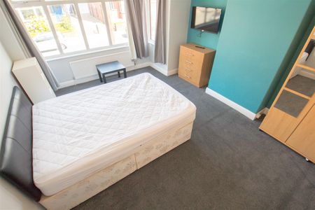 Derwentwater Grove, Headingley, LS6 3EN, Leeds - Photo 5