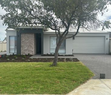 Modern, 3-Bedroom Villa in a Prime Location - Photo 3