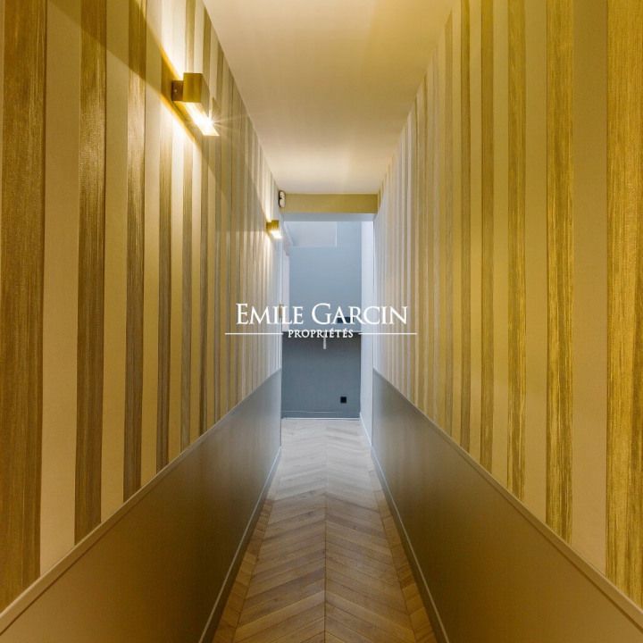 Appartement • Triangle d'Or - Photo 1