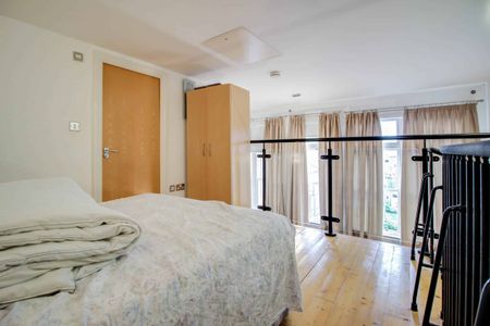 The Old School Euclid Street, Swindon, Swindon, SN1 - Photo 3