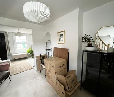 2 bedroom terraced house to rent - Photo 2
