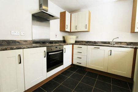 3 bedroom terraced house to rent - Photo 4