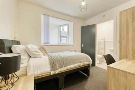 1 Beds - House share - - Photo 2